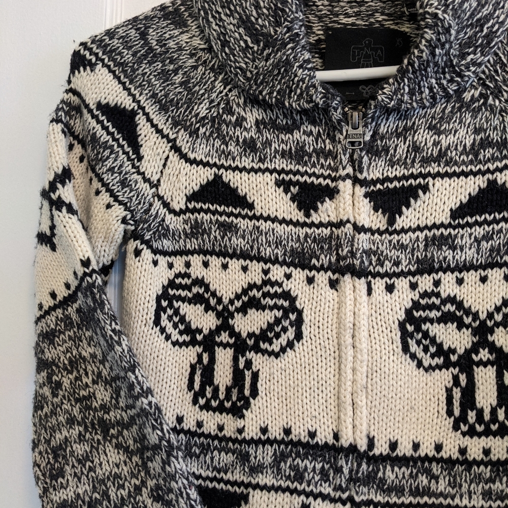 Aritzia wool sweater - Picture 4 of 6